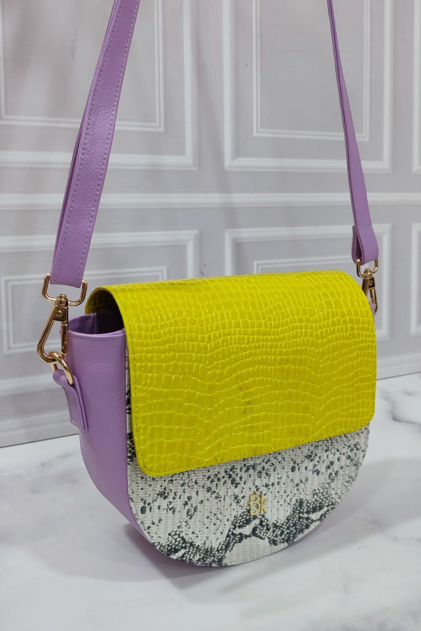 BOLSO MEDIA LUNA (AMBER)