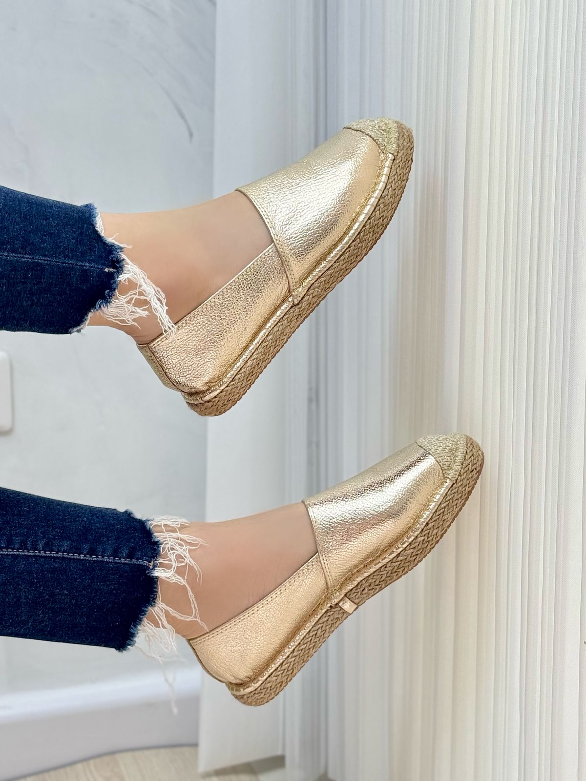 ESPADRILAS EN CUERO (D101)
