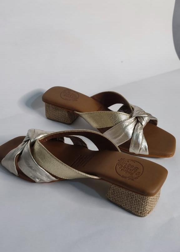 TACON ORO (CY1685)